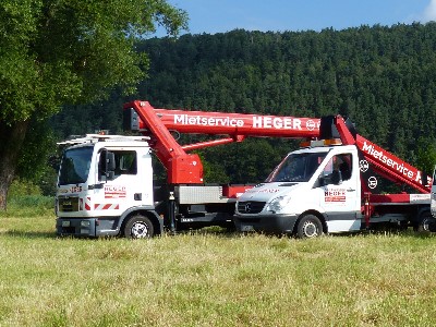 Bild mit LKW-Bühnen Bild mit LKW-Bühnen